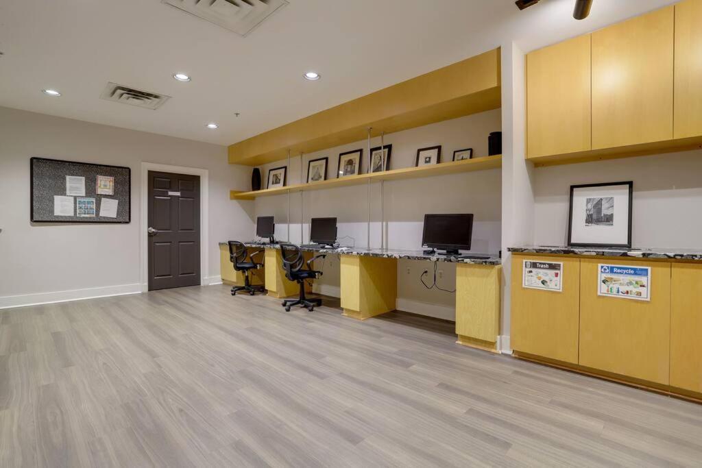 Gorgeous 1 Bedroom Condo At Ballston Place With Gym Arlington Exteriör bild