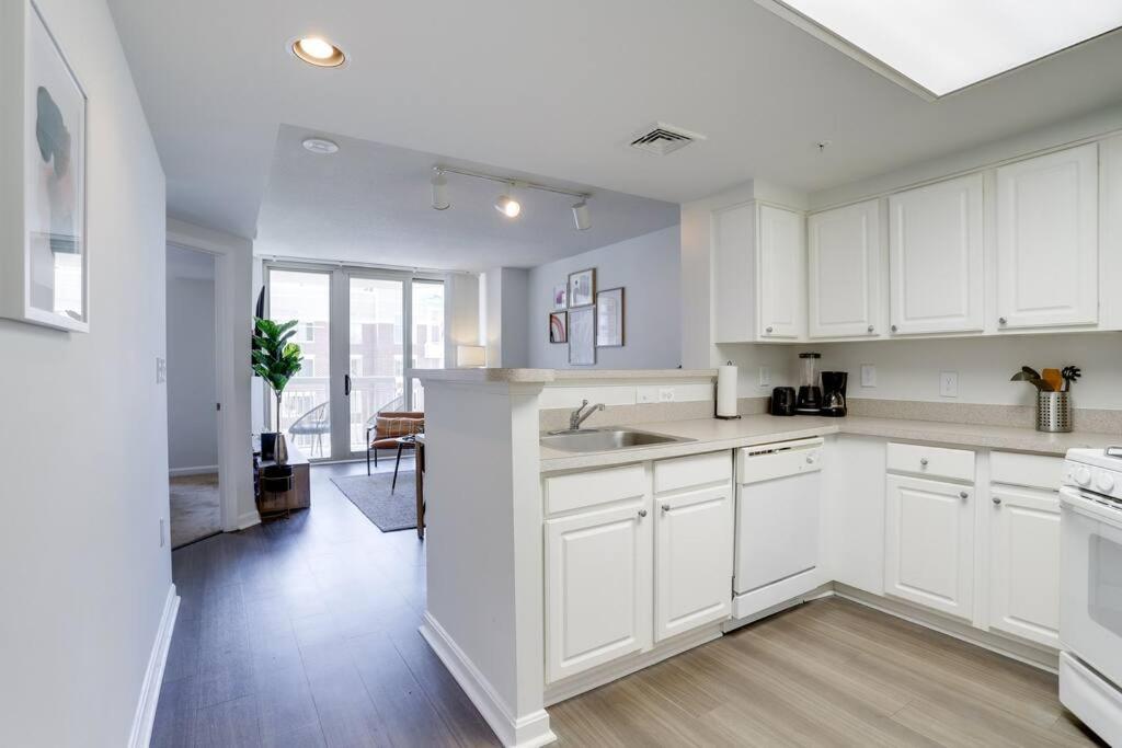 Gorgeous 1 Bedroom Condo At Ballston Place With Gym Arlington Exteriör bild